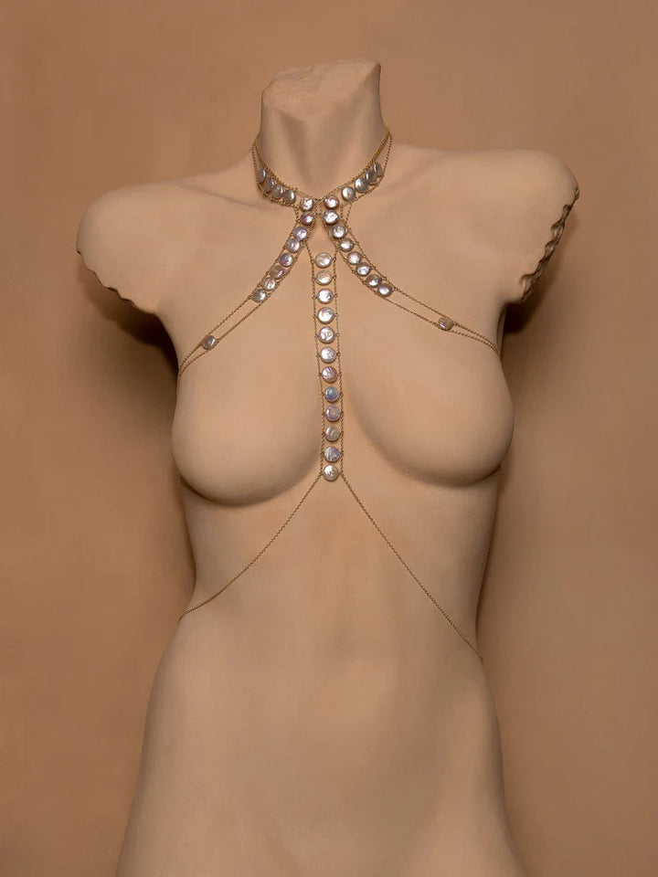 Master X Pearl Body Chain - Tenue